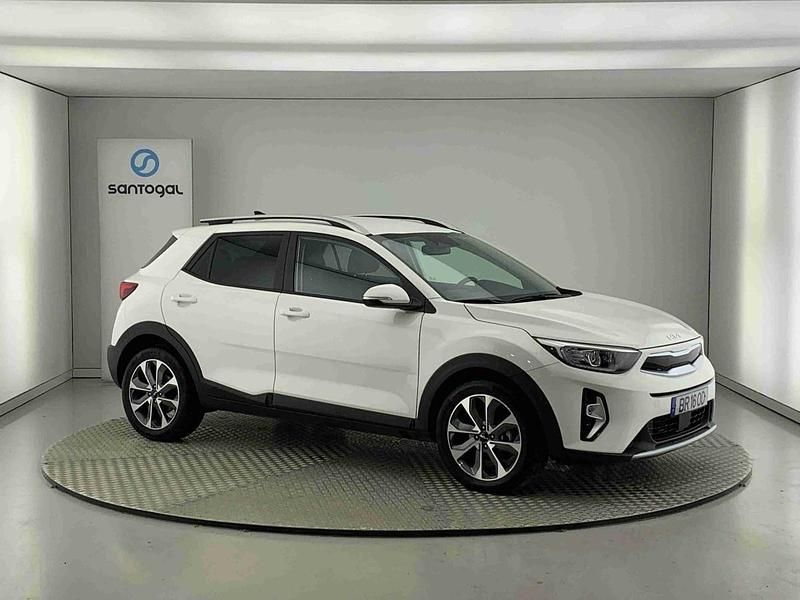 Branco Usado 2025 Kia Stonic SUV | € 19.990 (Preço justo) - Imagem 1/4