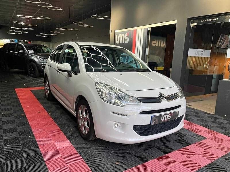 Branco Usado 2015 Citroën C3 Citadino | € 7.950 (Preço justo) - Imagem 1/4