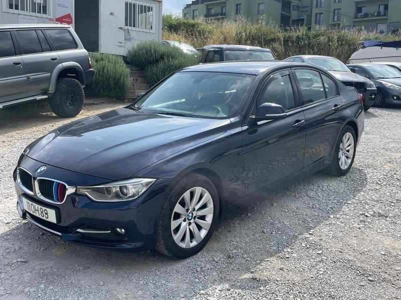 Azul Usado 2014 BMW 320 Sedan | € 15.900 (Preço justo) - Imagem 1/4