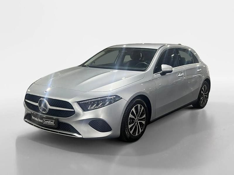 Cinza Usado 2024 Mercedes A200 Sedan | € 29.950 (Super Preço) - Imagem 1/4
