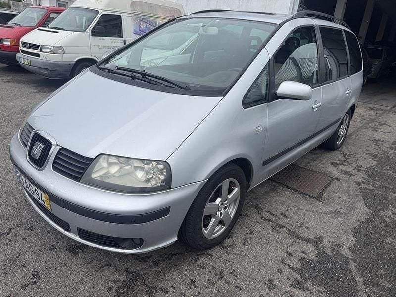 Usado 2005 VW Sharan Monovolume | € 4.490 - Imagem 1/4