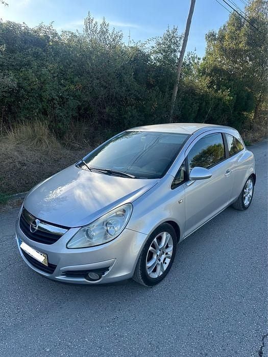 Usado 2008 Opel Astra GTC | € 3.990 - Imagem 1/4