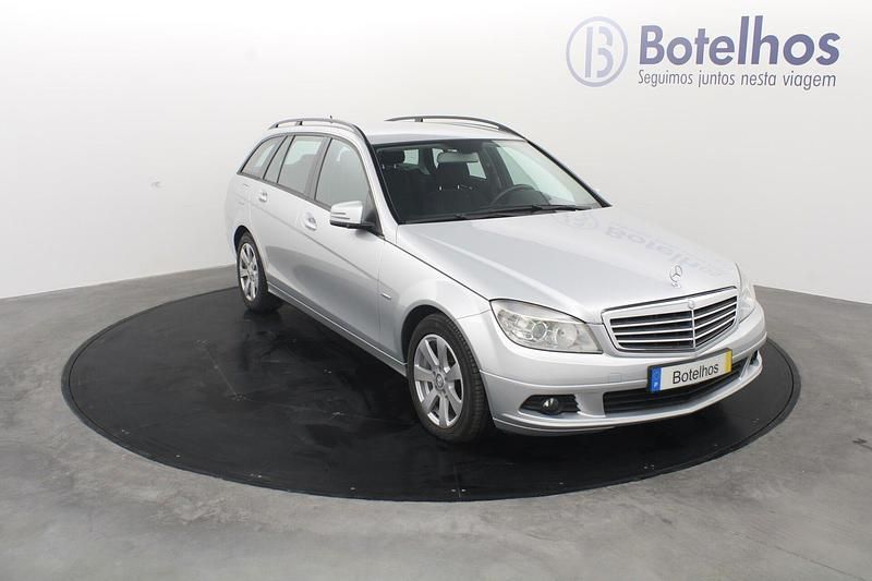 Cinza Usado 2011 Mercedes C200 Classic Carrinha | € 13.900 - Imagem 1/4