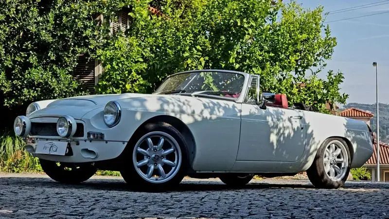 Branco Usado 1973 MG B Cabrios | € 37.500 - Imagem 1/4