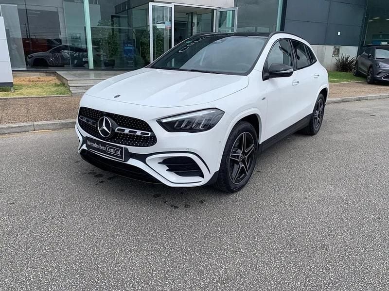 Branco Novo 2025 Mercedes GLA250 Advanced Plus SUV | € 54.900 (Bom preço) - Imagem 1/4