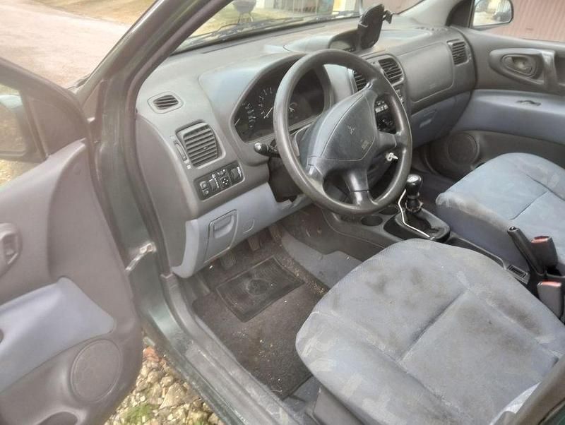 Usado Mitsubishi Space Star 68 HP (50 kW) 2000 Monovolume