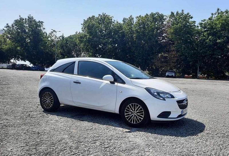 Branco Usado 2015 Opel Corsa Carrinha | € 8.500 (Caro) - Imagem 1/4