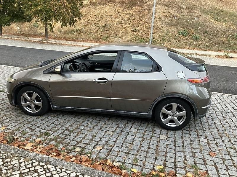 Usado 2006 Honda Civic Citadino | € 3.000 (Super Preço) - Imagem 1/4