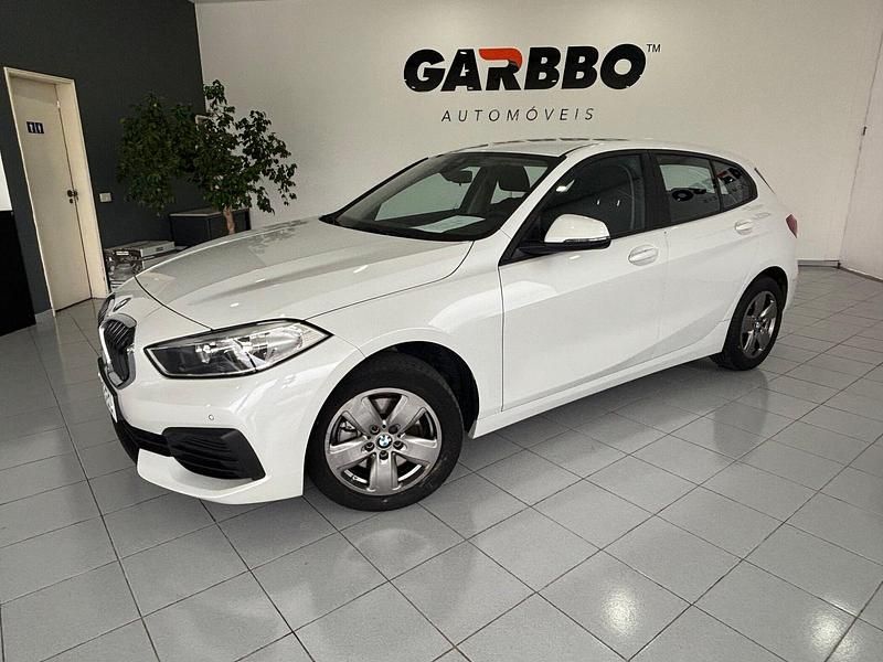 Branco Usado 2023 BMW 116 Advantage Citadino | € 24.950 (Preço justo) - Imagem 1/4