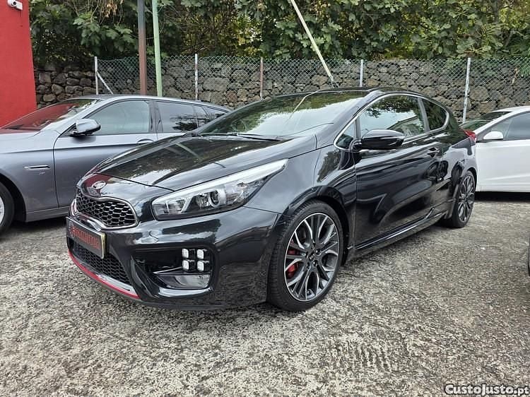 Preto Usado 2014 Kia Ceed GT 2 Citadino | € 15.500 - Imagem 1/1