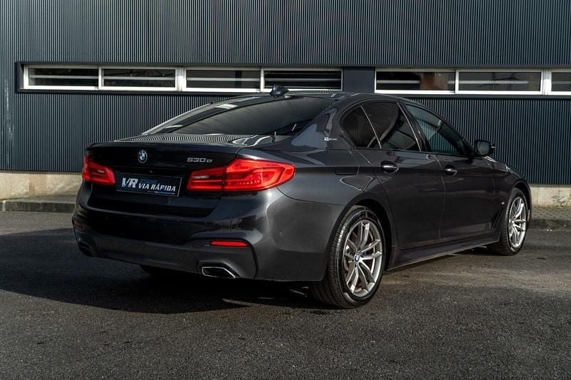 Usado BMW 530e iPerformance 252 HP (185 kW) 2018 Cinza Sedan