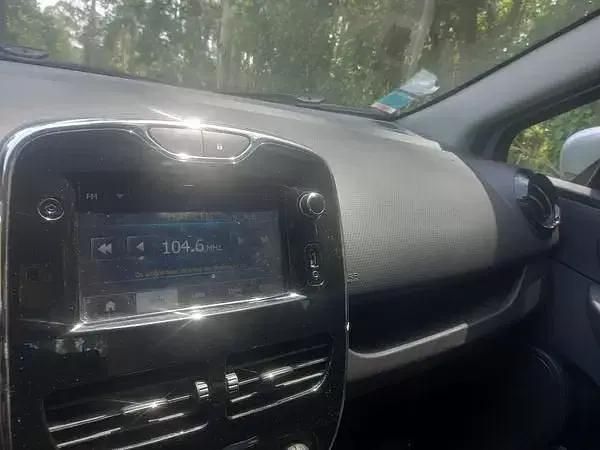 Usado Renault Clio GrandTour Dynamique 90 HP (66 kW) 2013 Preto Carrinha