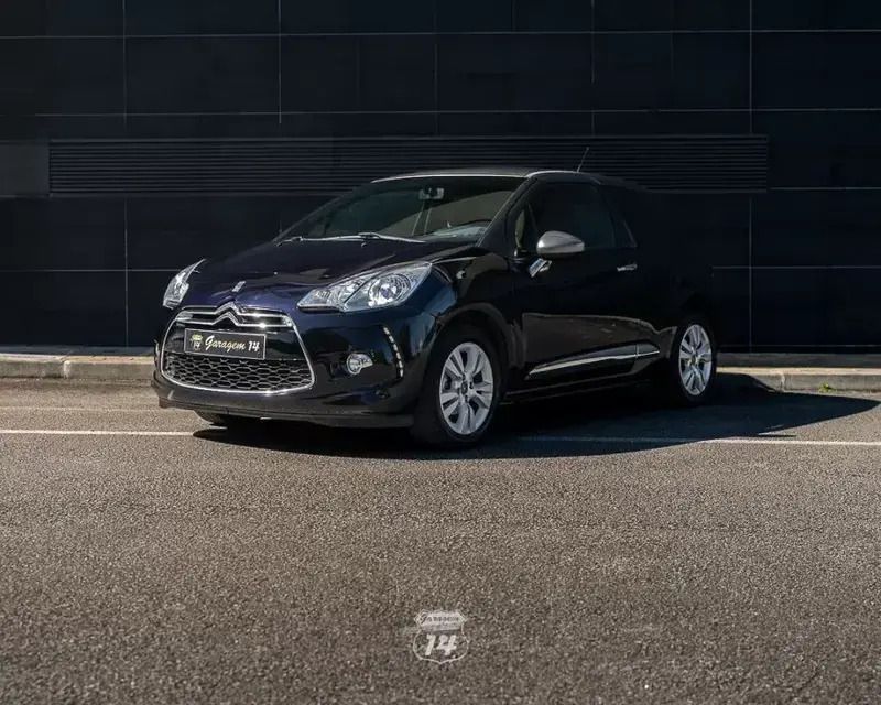 Usado Citroën DS3 Chic 82 HP (60 kW) 2014 Azul Citadino
