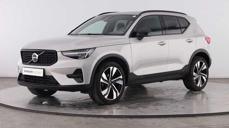 Prateado Usado 2024 Volvo XC40 SUV | € 37.200 (Preço elevado) - Imagem 1/4