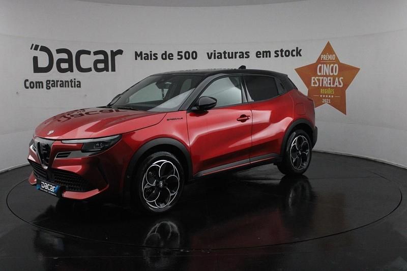 Usado Alfa Romeo Junior Edizione Speciale 114 kW (156 HP) 2024 Vermelho SUV