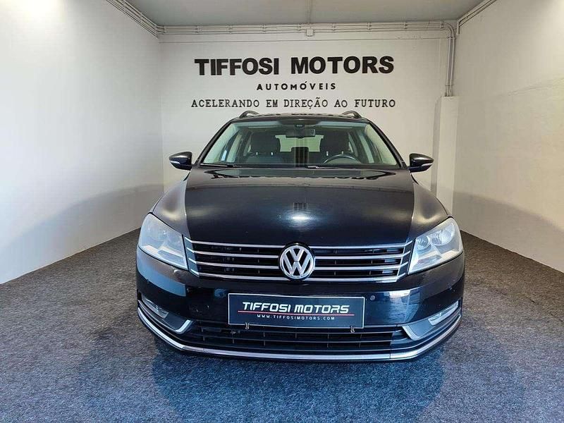 Usado VW Passat 105 HP (77 kW) 2011 Preto Sedan