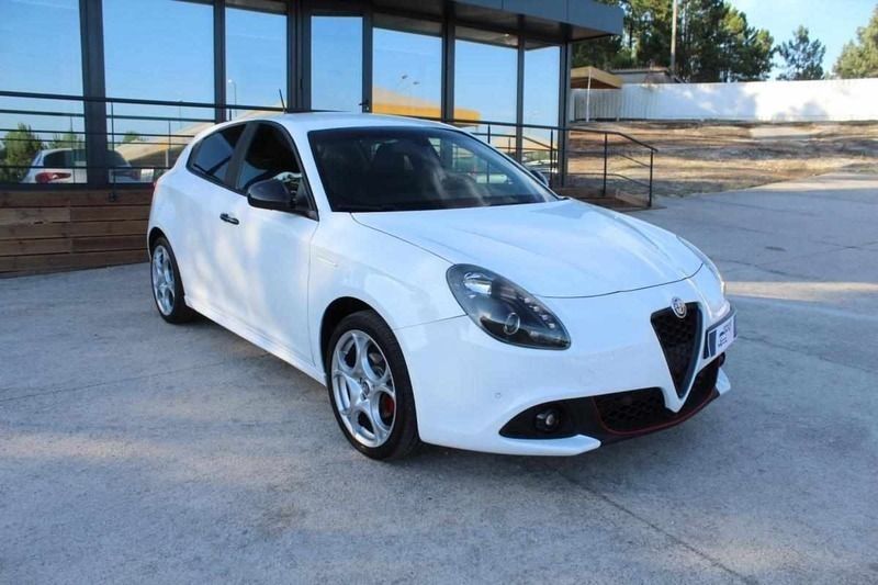 Branco Usado 2021 Alfa Romeo Giulietta Citadino | € 21.990 (Preço justo) - Imagem 1/4
