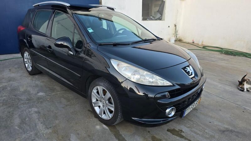Preto Usado 2008 Peugeot 207 Premium Carrinha | € 5.950 (Preço justo) - Imagem 1/4