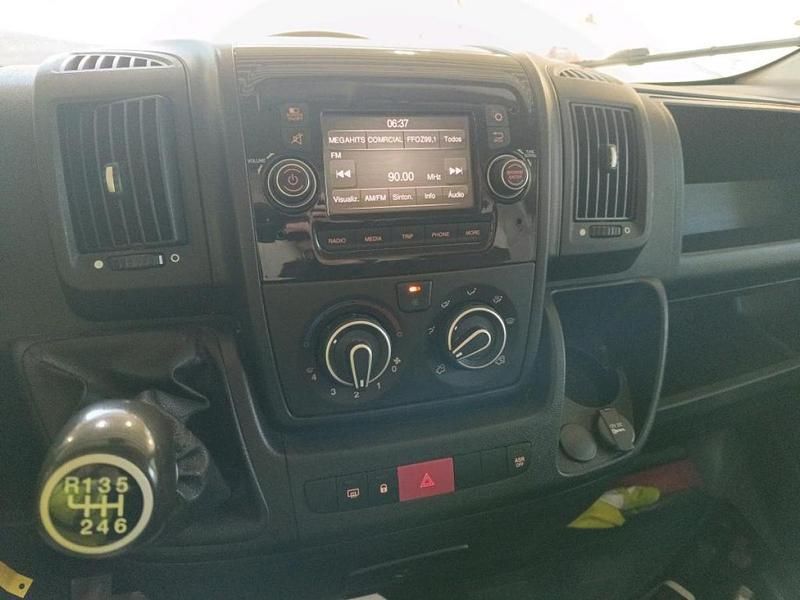 Usado Peugeot Boxer 140 HP (102 kW) 2020 Branco Van