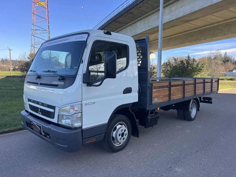 Branco Usado 2013 Mitsubishi Canter | € 21.900 (Bom preço) - Imagem 1/4