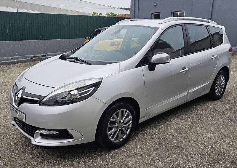 Usado 2014 Renault Grand Scénic III Monovolume | € 6.300 (Super Preço) - Imagem 1/4