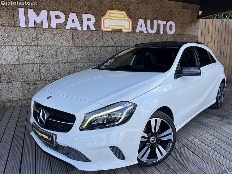 Branco Usado 2016 Mercedes A180 Urban Citadino | € 17.900 (Preço justo) - Imagem 1/1