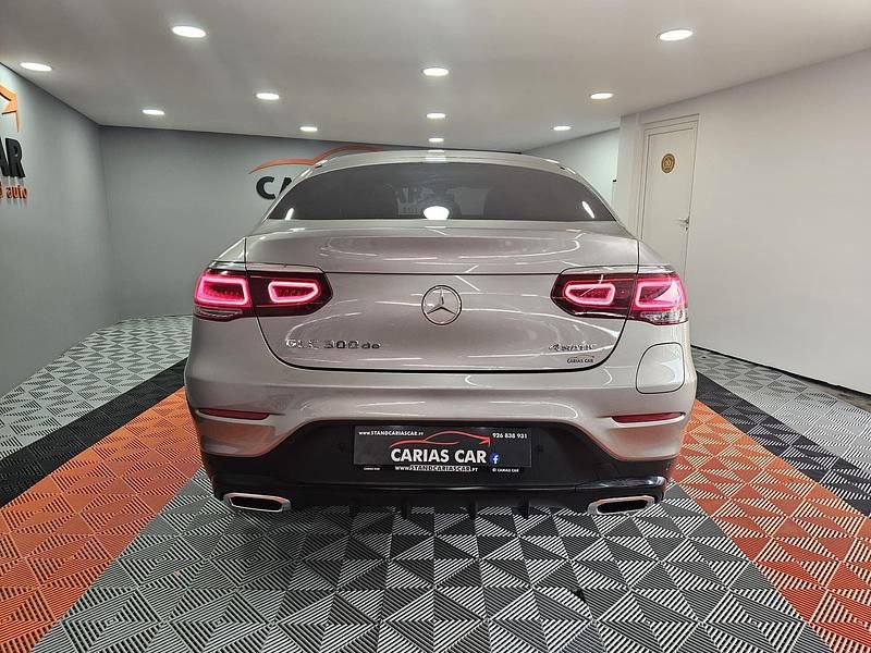 Usado Mercedes GLC300 320 HP (235 kW) 2023 Cinza Coupé