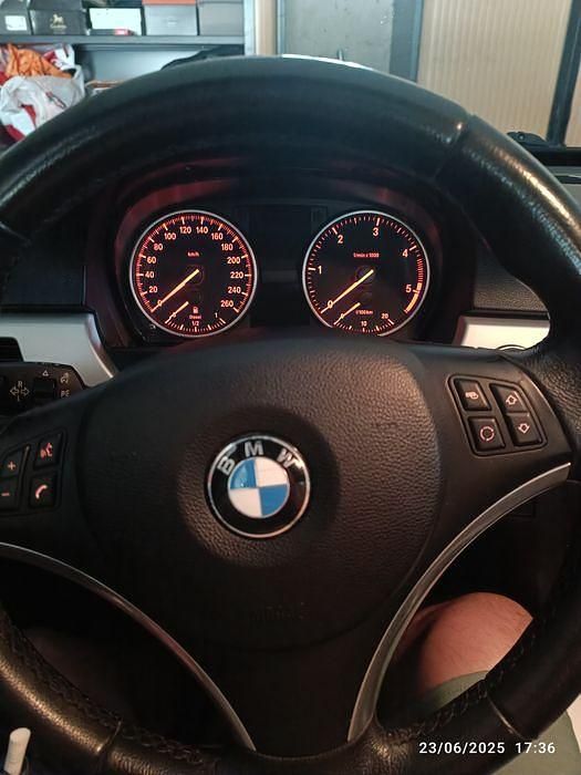 Usado 2009 BMW 318 Sport Line Sedan | € 7.000 (Preço justo) - Imagem 1/4