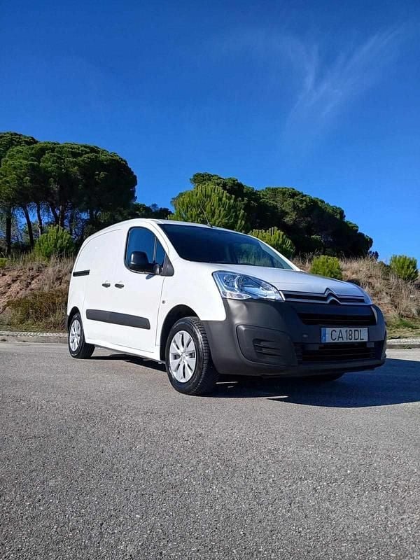 Usado Citroën Berlingo 100 HP (73 kW) 2018 Branco Monovolume
