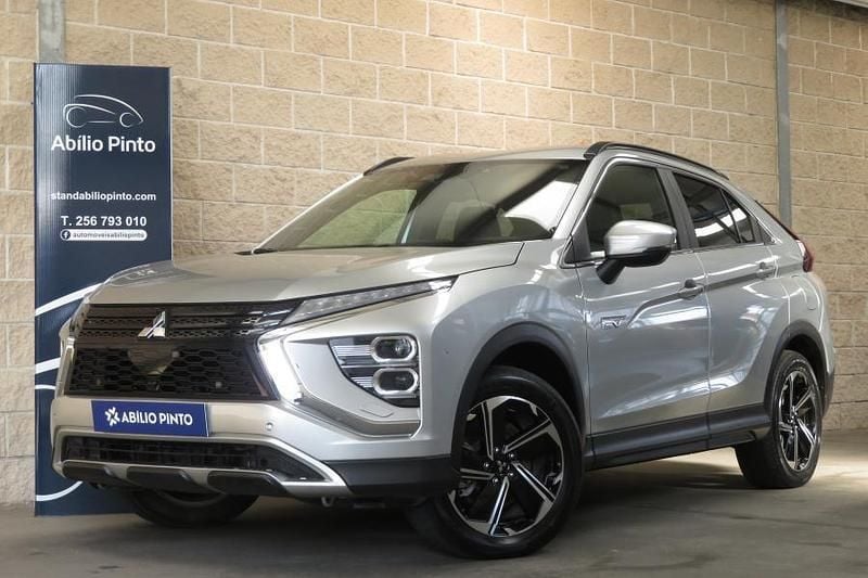 Cinza Usado 2022 Mitsubishi Eclipse Cross SUV | € 23.900 (Preço justo) - Imagem 1/4