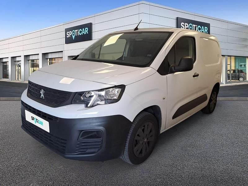 Branco Usado 2024 Peugeot Partner Monovolume | € 17.500 (Preço justo) - Imagem 1/4