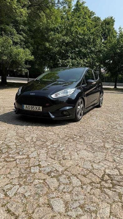 Usado 2014 Ford Fiesta ST Citadino | € 12.500 - Imagem 1/4