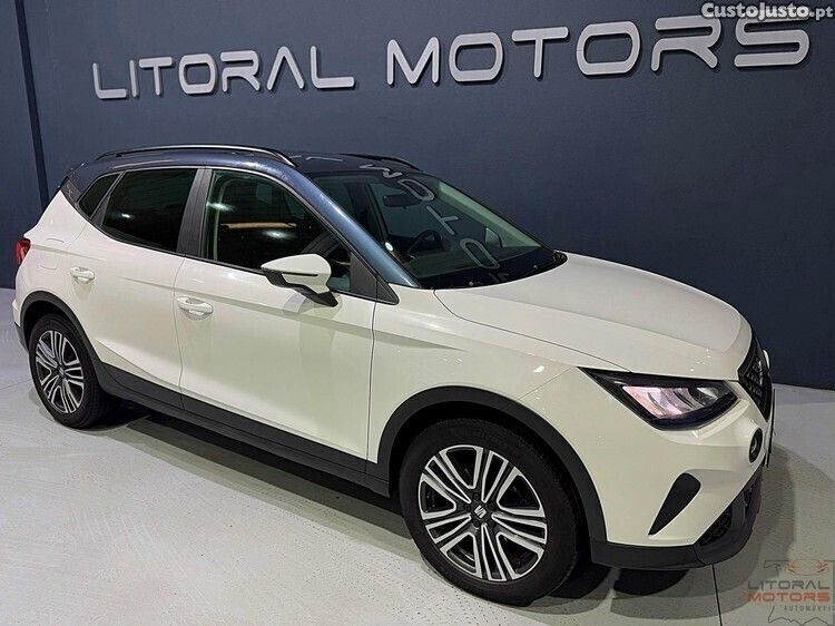 Branco Usado 2023 Seat Arona Xperience SUV | € 18.390 (Preço justo) - Imagem 1/1