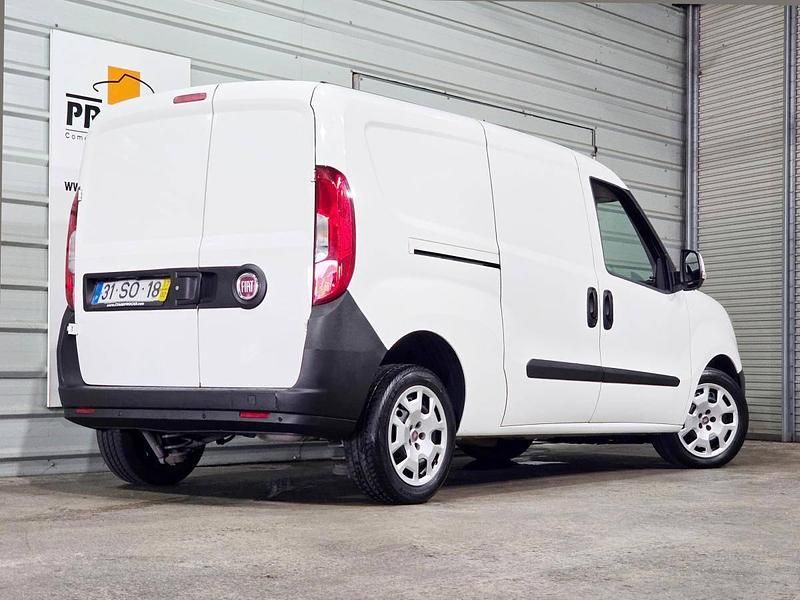 Usado Fiat Doblò 90 HP (66 kW) 2017 Branco Monovolume