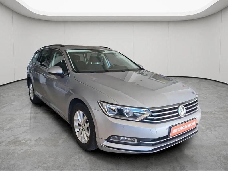 Usado VW Passat 120 HP (88 kW) 2018 Cinzento