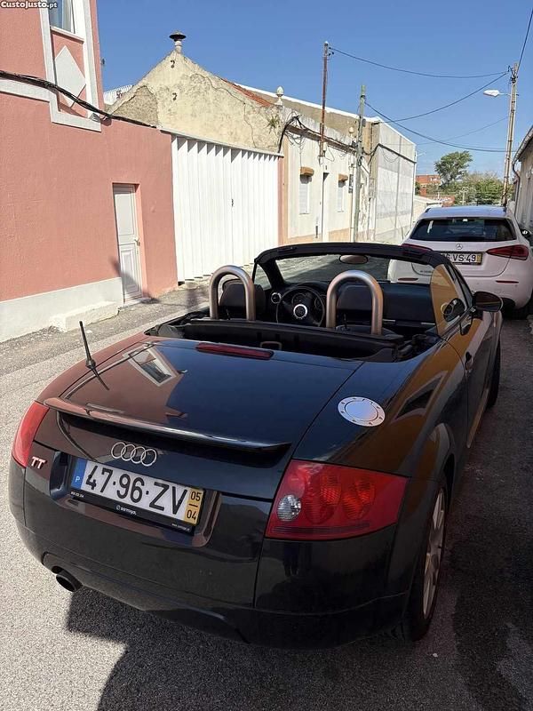 Usado Audi TT Premium 179 HP (131 kW) 2005 Preto Cabrios