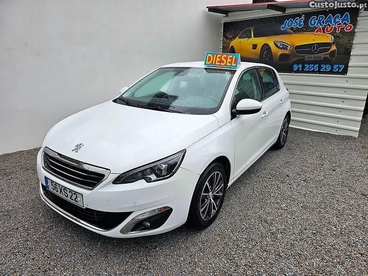 Branco Usado 2016 Peugeot 308 Citadino | € 7.950 (Bom preço) - Imagem 1/1