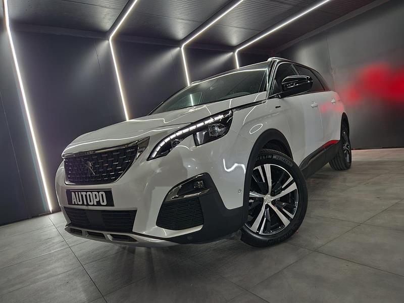 Usado Peugeot 5008 GT-line 130 HP (95 kW) 2020 Branco Monovolume