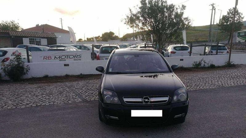 Preto Usado 2005 Opel Signum Carrinha | € 5.799 - Imagem 1/4
