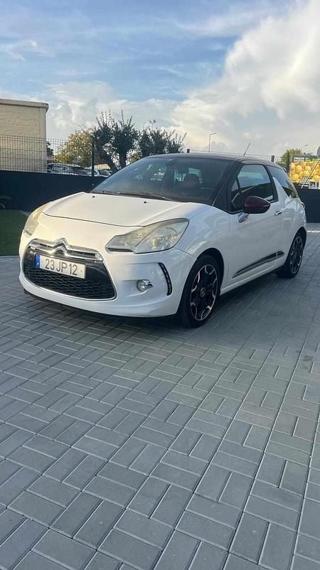 Branco Usado 2010 Citroën DS3 | € 9.900 (Caro) - Imagem 1/4