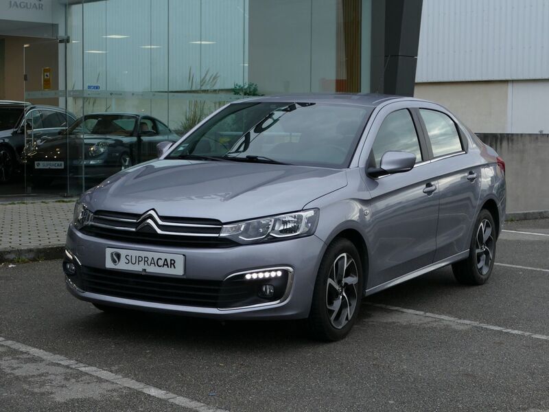 Cinza Usado 2020 Citroën C-Elysee I Shine Sedan | € 16.000 - Imagem 1/4