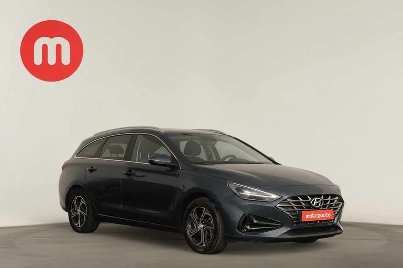 Azul Usado 2024 Hyundai i30 Style Carrinha | € 21.499 (Preço justo) - Imagem 1/4