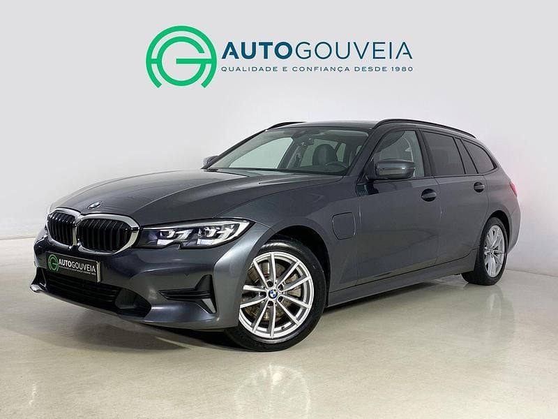 Cinza Usado 2021 BMW 320 Carrinha | € 29.980 (Preço justo) - Imagem 1/4