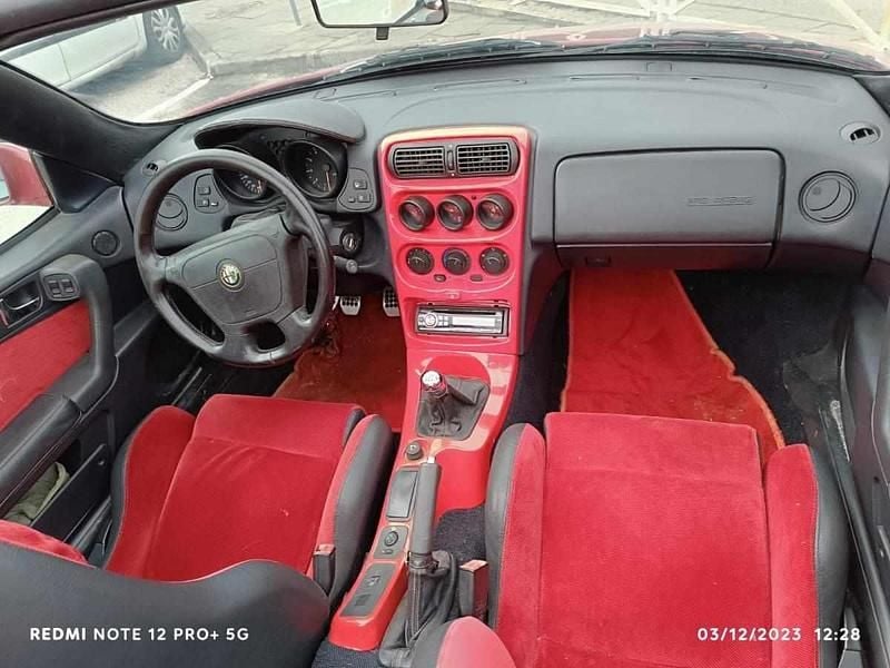 Usado Alfa Romeo Spider 117 HP (86 kW) 1992 Vermelho Cabrios