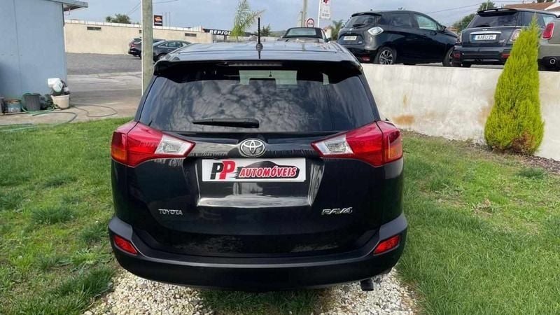 Usado Toyota RAV4 124 HP (91 kW) 2014 Preto SUV