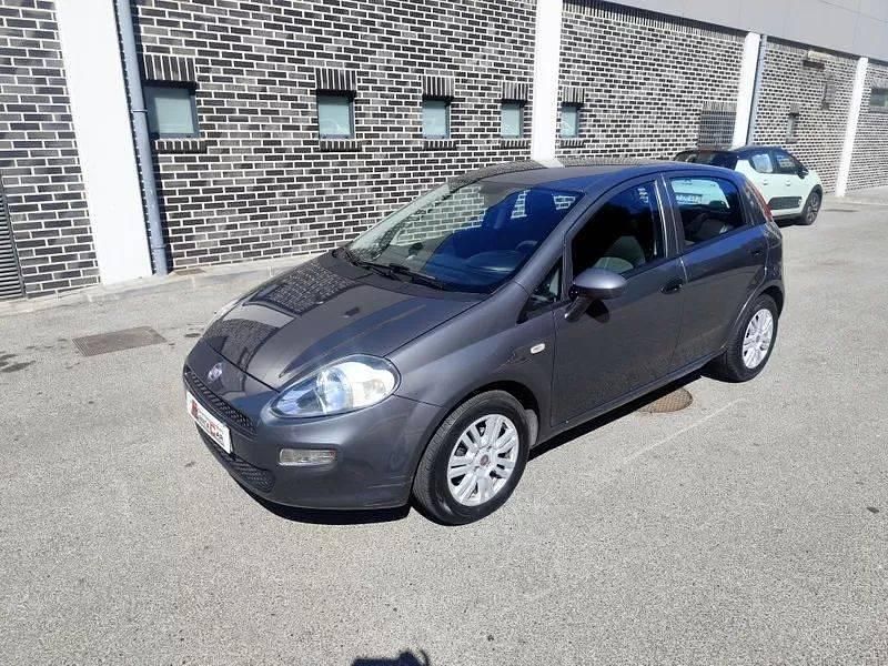 Cinza escuro Usado 2017 Fiat Punto Easy Citadino | € 7.480 (Bom preço) - Imagem 1/4