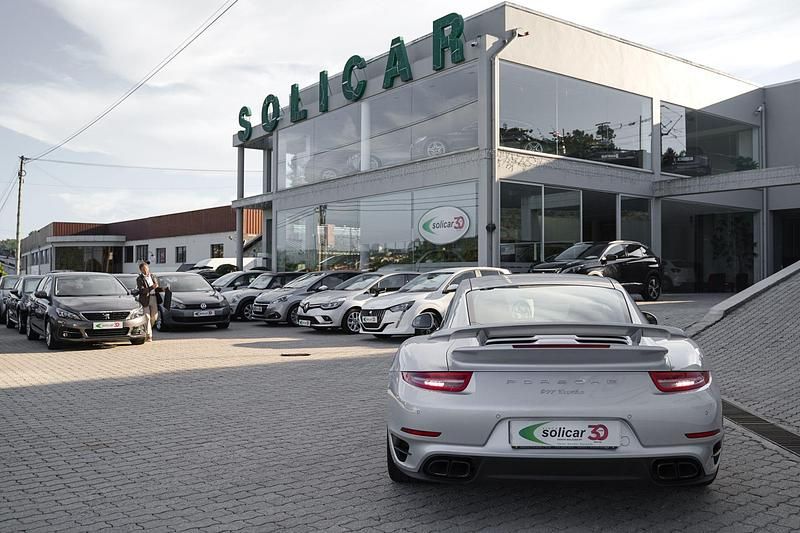 Usado Porsche 991 520 HP (382 kW) 2015 Cinza prata Coupé
