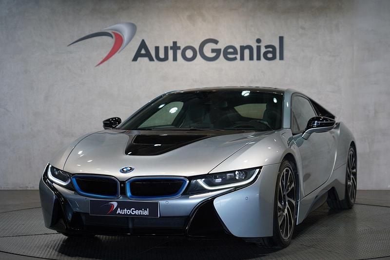 Cinza Usado 2014 BMW i8 Coupé | € 63.990 - Imagem 1/4