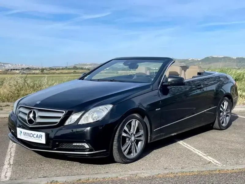 Usado Mercedes E250 Avantgarde 204 HP (150 kW) 2011 Preto Cabrios