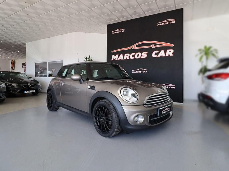 Cinza Usado 2011 Mini Cooper D Citadino | € 13.900 - Imagem 1/4